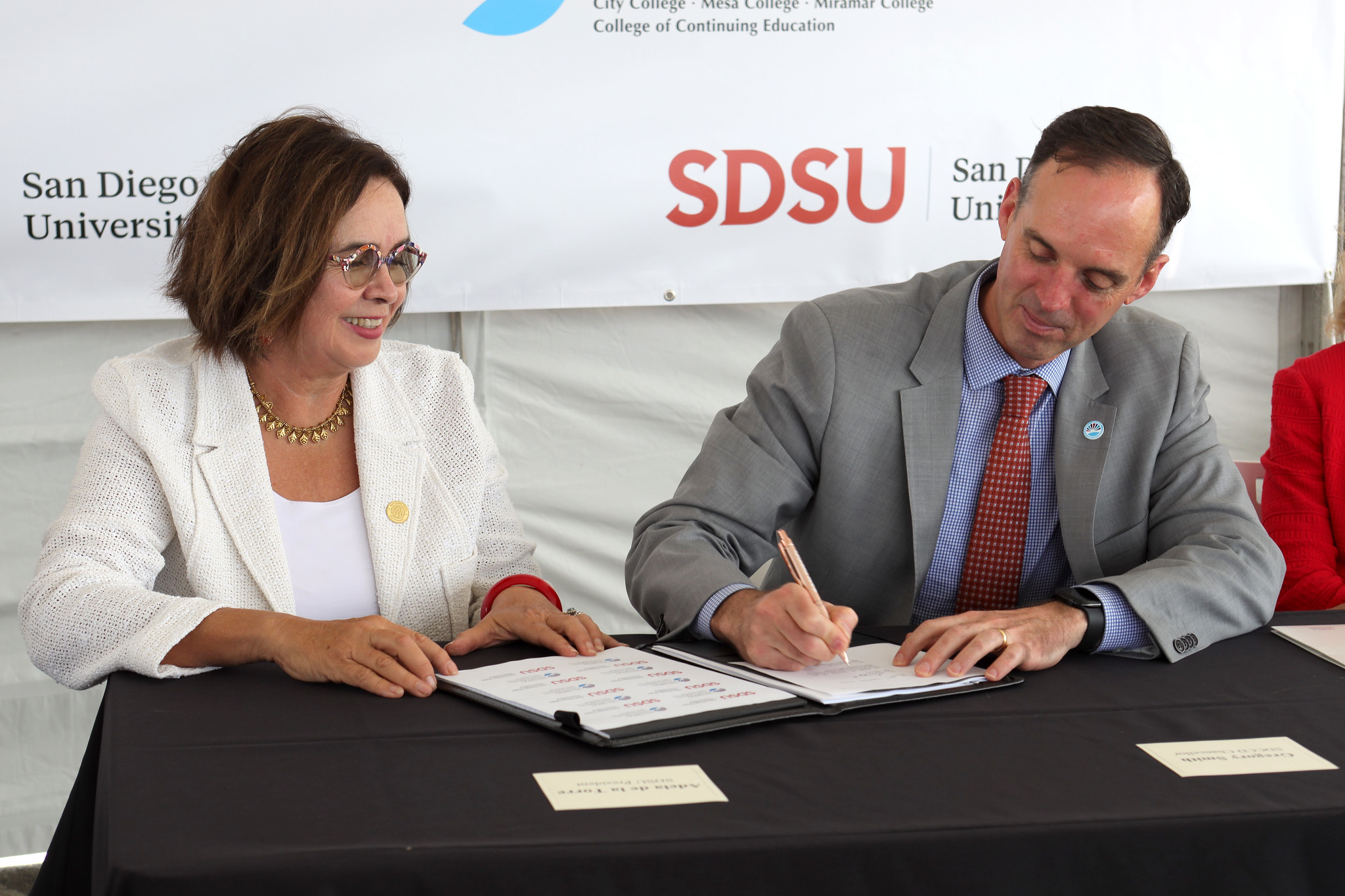 
SDCCD and San Diego State signing event
