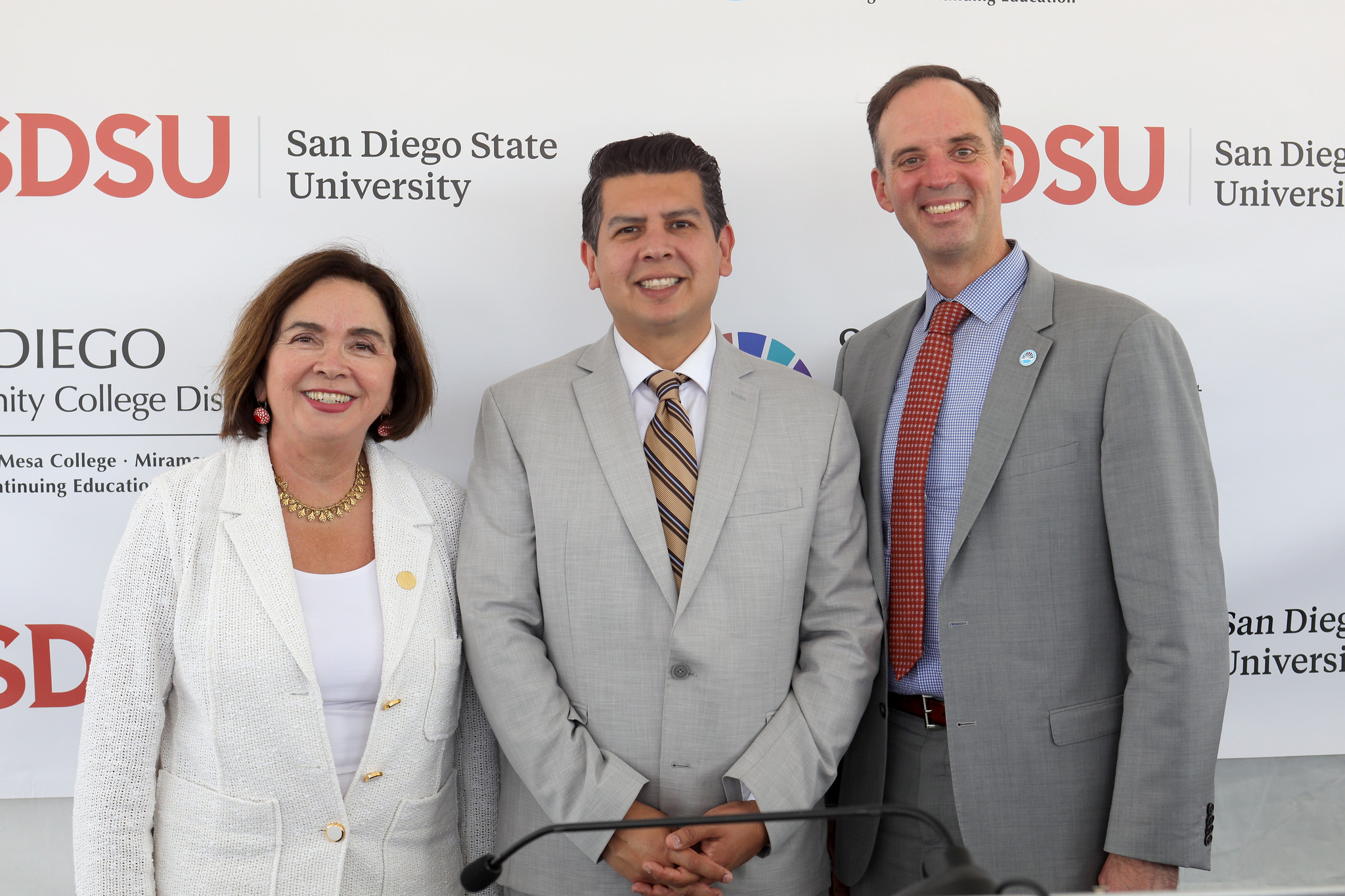 
SDCCD and San Diego State signing event
