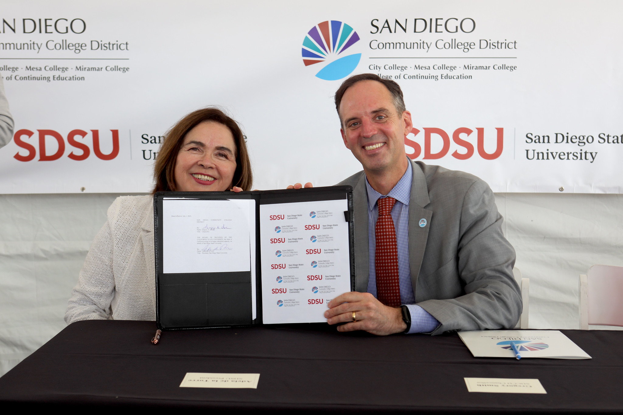 
SDCCD and San Diego State signing event

